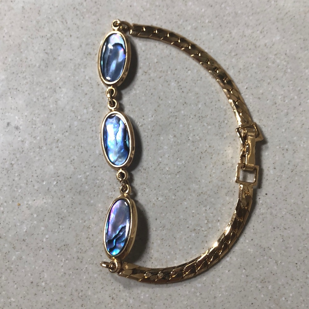 Abalone Shell Jewelry Set - Picture 2 of 6